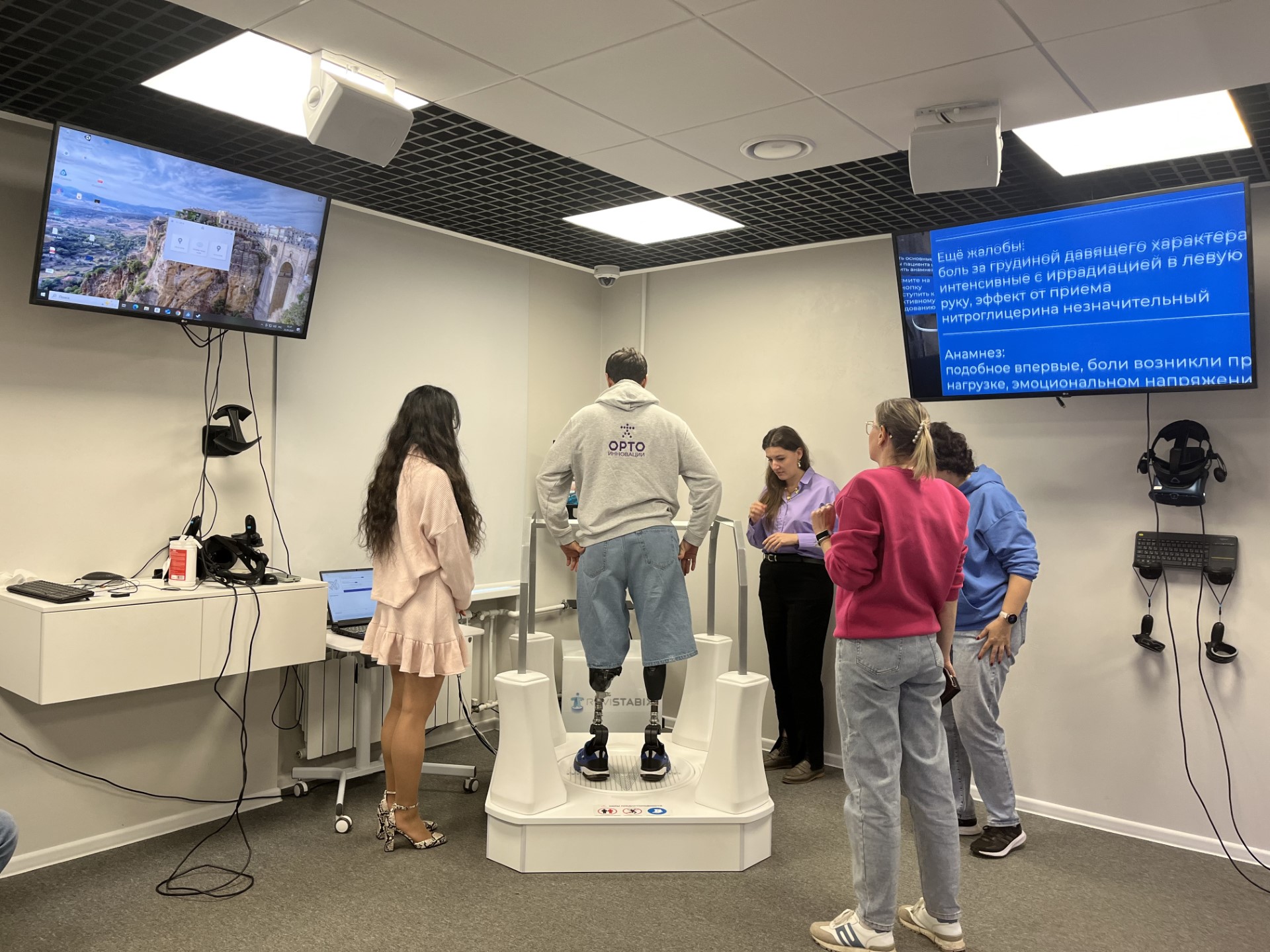 Представители протезно-ортопедической компании оценили реабилитационное оборудование ИИР СамГМУ Представители протезно-ортопедической компании оценили реабилитационное оборудование ИИР СамГМУ