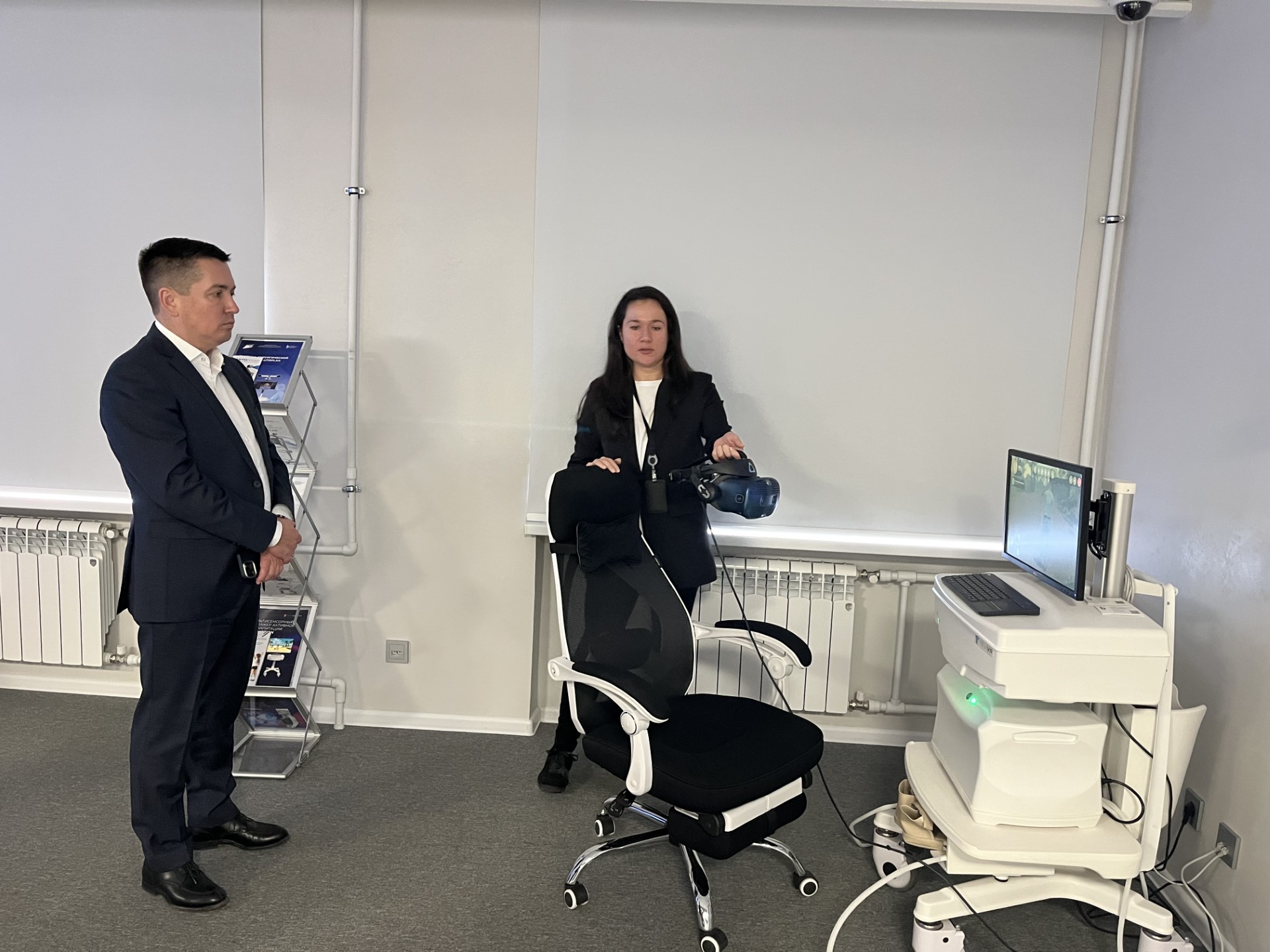 С оборудованием ИИР СамГМУ ознакомились представители «ВТБ Медицина»