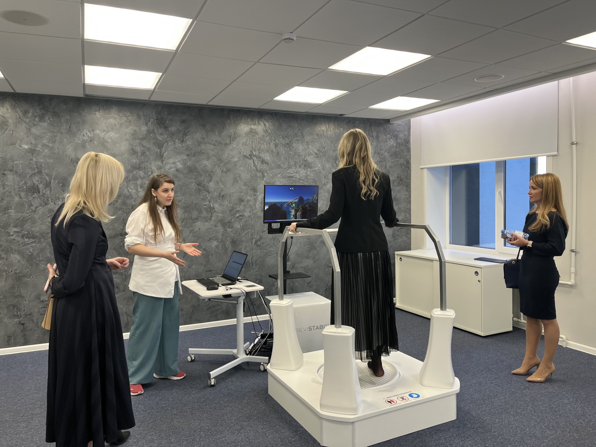 С оборудованием ИИР СамГМУ ознакомились представители «ВТБ Медицина»