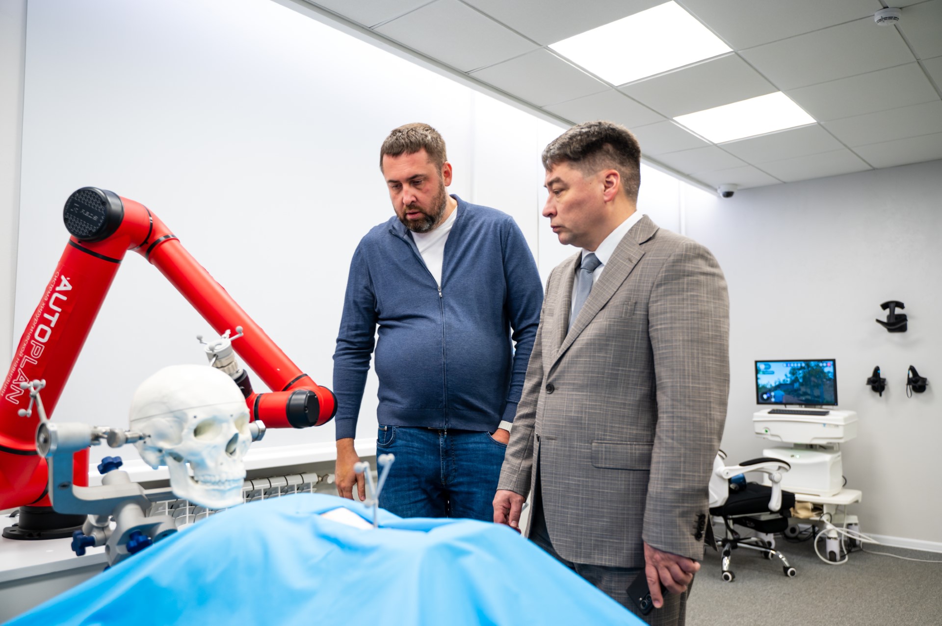 Министр промышленности и торговли Самарской области Денис Гурков посетил ИИР СамГМУ