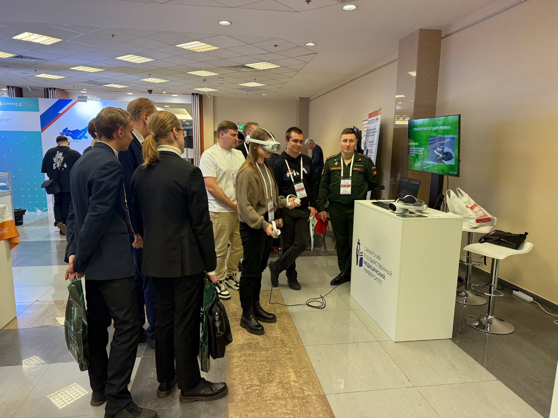 Специалисты ИИР СамГМУ приняли участие в форуме «Огнестрельная рана. Хирургия повреждений» в Москве