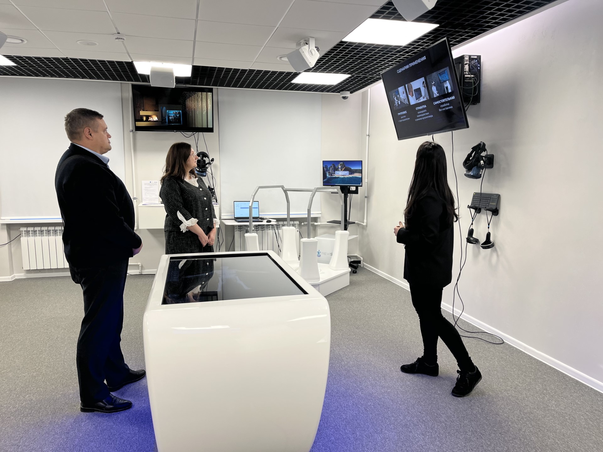 ИИР СамГМУ посетил представитель Российского химико-технологического университета имени Д.И. Менделеева