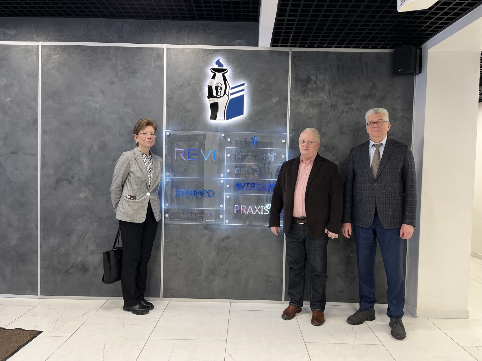 С оборудованием ИИР СамГМУ ознакомились представители Института ревматологии им. В. А. Насоновой С оборудованием ИИР СамГМУ ознакомились представители Института ревматологии им. В. А. Насоновой