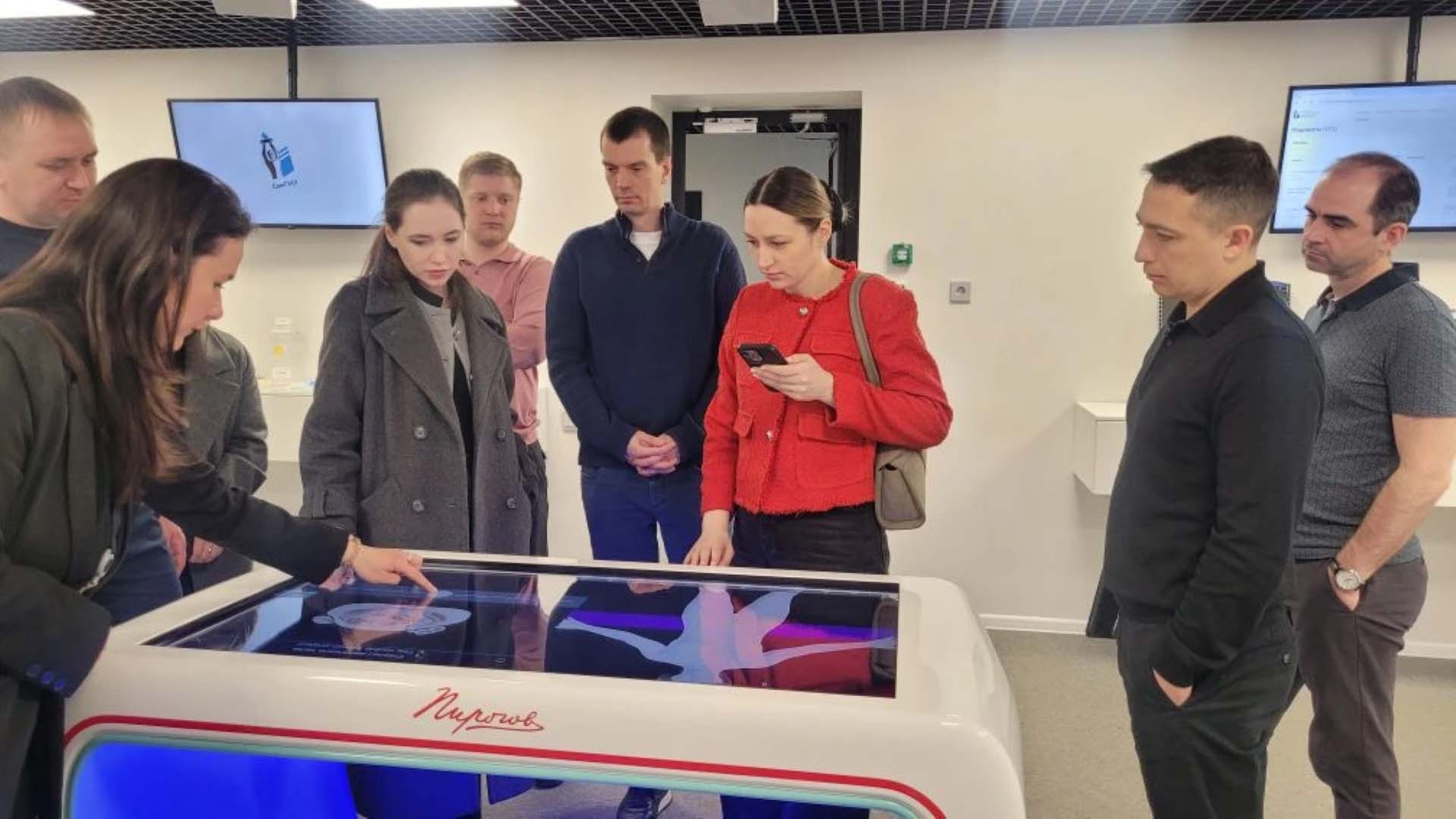 Участники региональной стажировки Президентской академии ознакомилась с технологиями ИИР СамГМУ