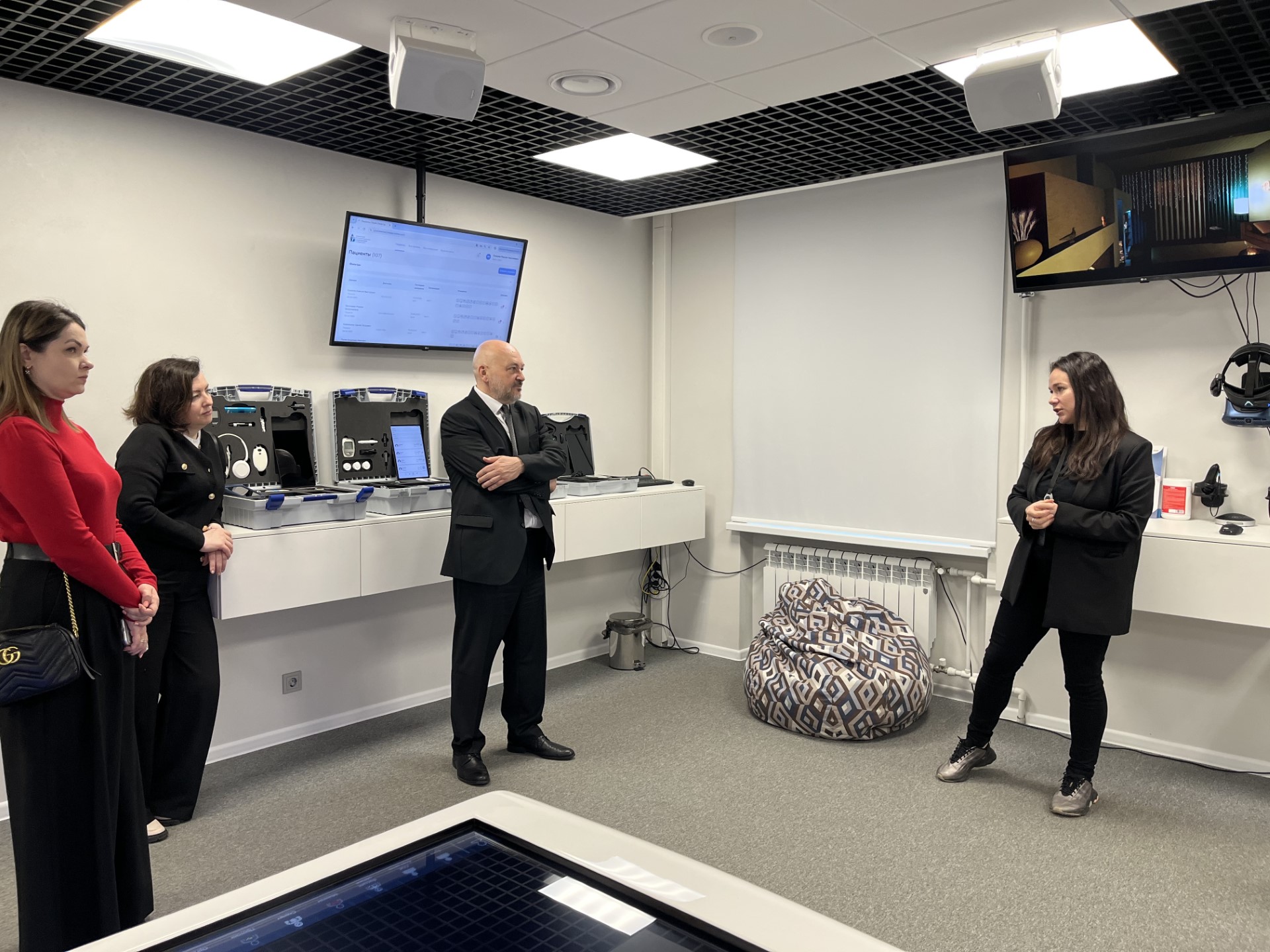 С оборудованием ИИР СамГМУ ознакомились представители Ставропольского медицинского университета