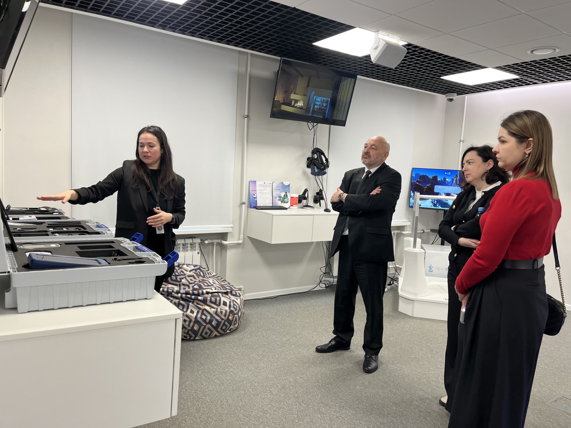 С оборудованием ИИР СамГМУ ознакомились представители Ставропольского медицинского университета