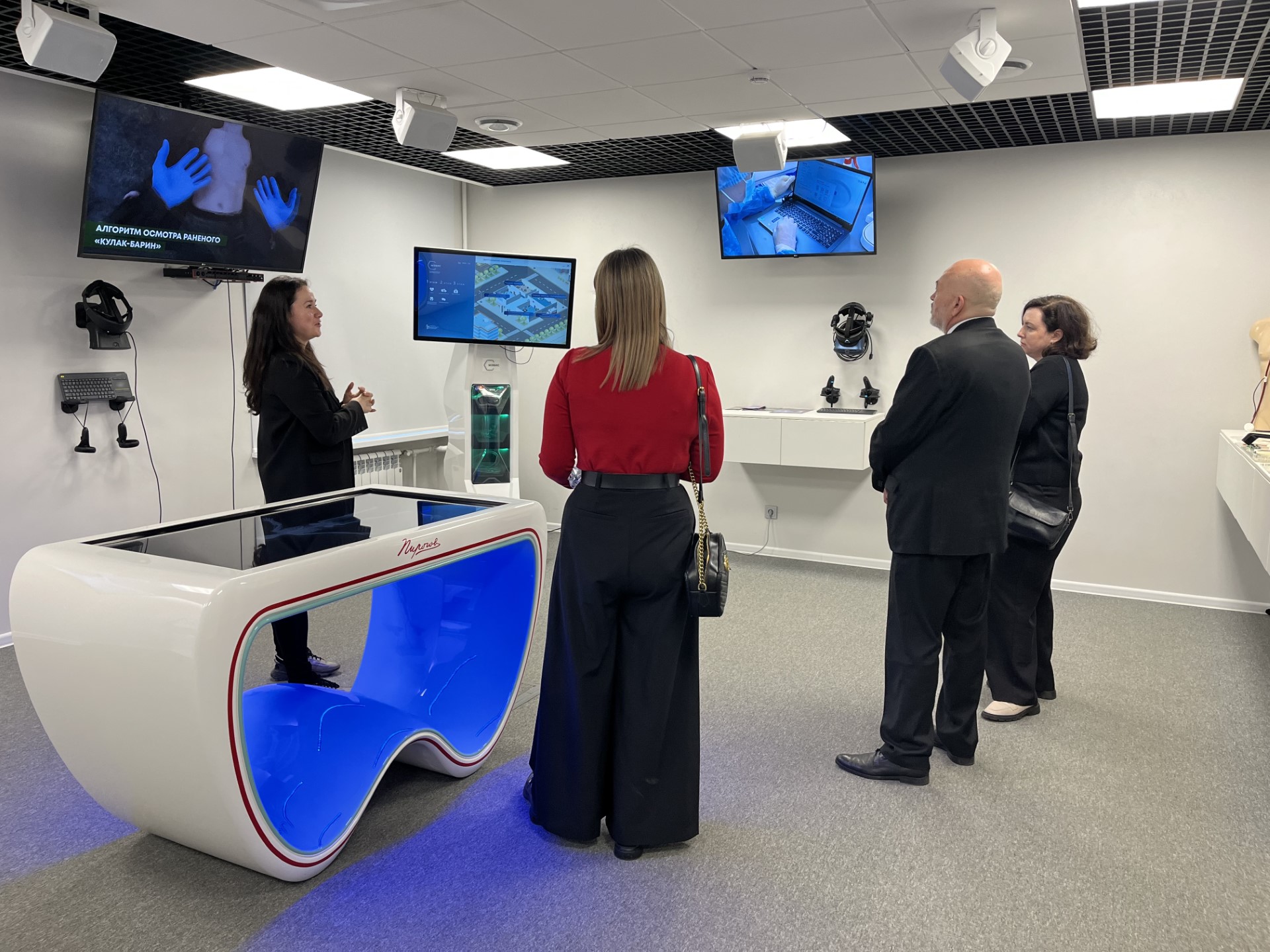 С оборудованием ИИР СамГМУ ознакомились представители Ставропольского медицинского университета