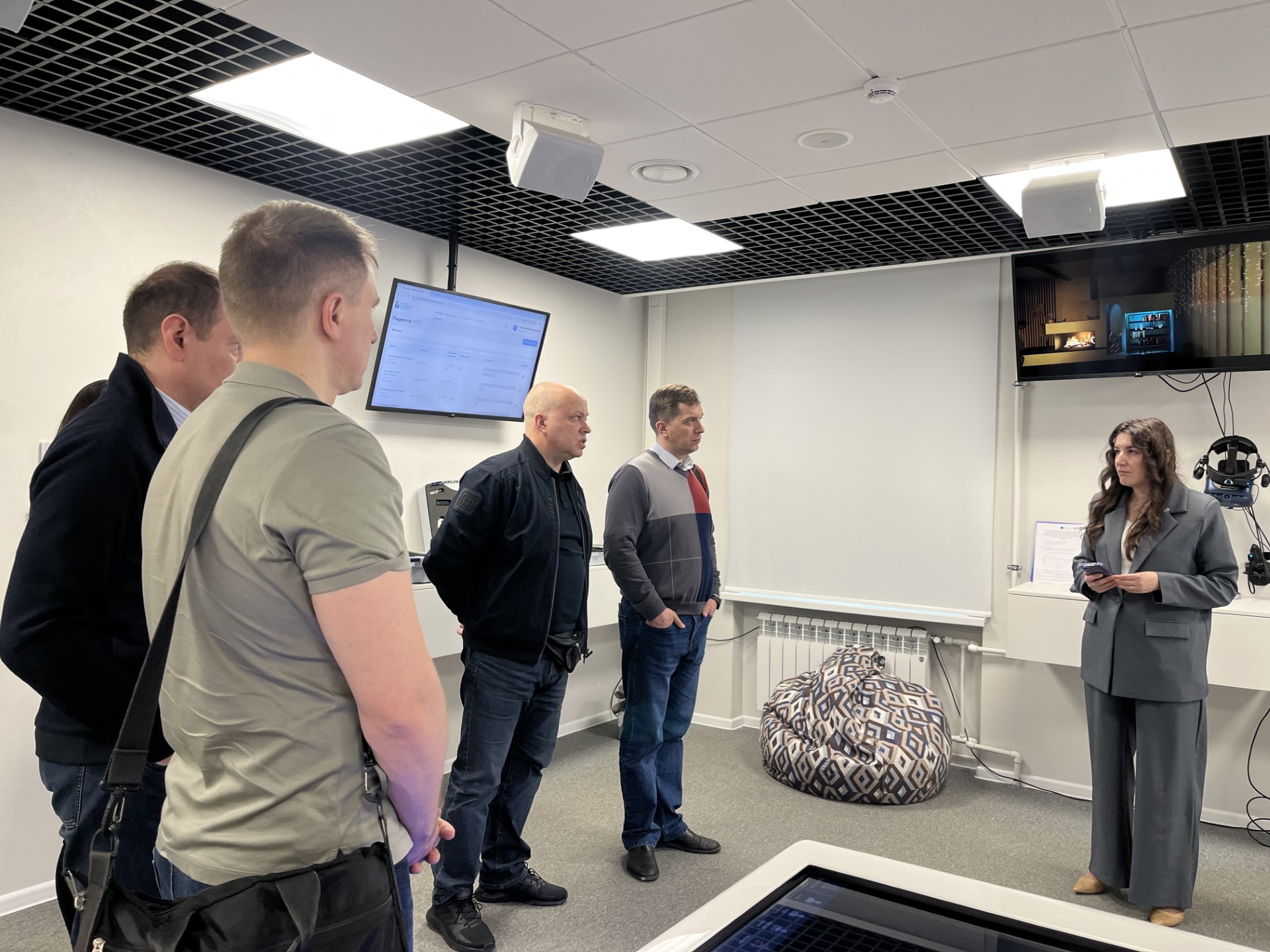 С оборудованием ИИР СамГМУ ознакомились представители ФГБУ ГНЦ ФМБЦ им. А.И. Бурназяна ФМБА России