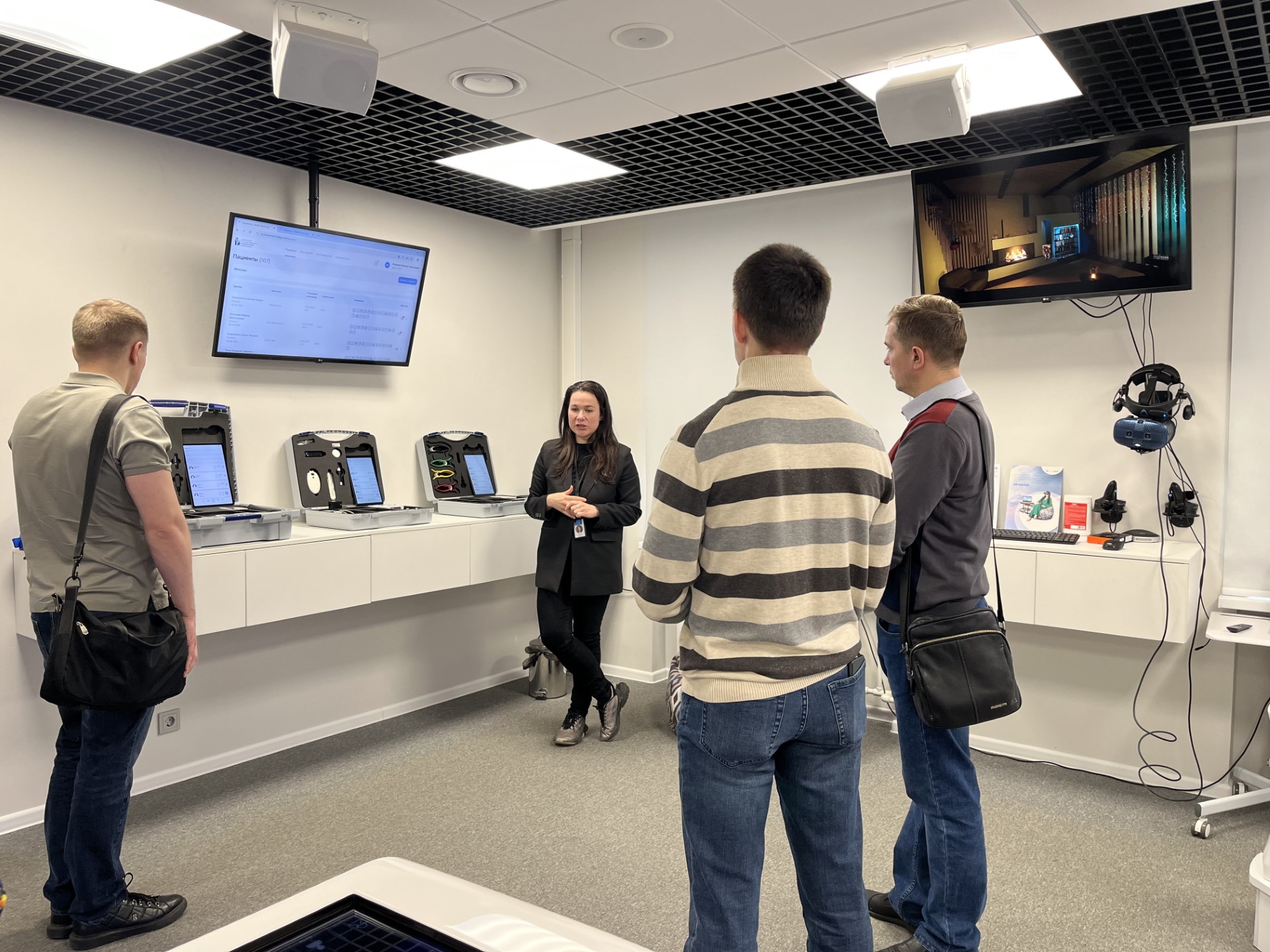 С оборудованием ИИР СамГМУ ознакомились представители ФГБУ ГНЦ ФМБЦ им. А.И. Бурназяна ФМБА России